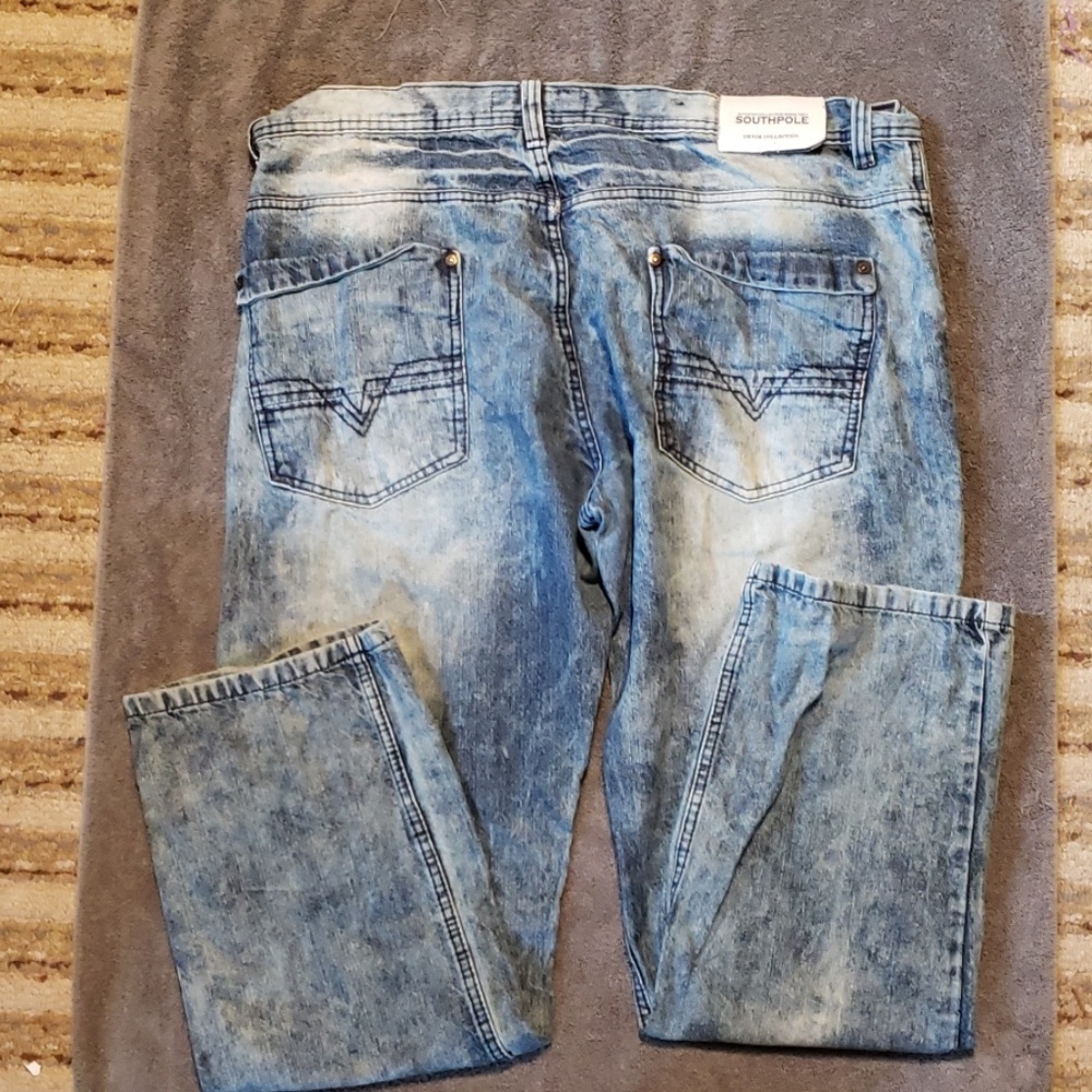 Jeans - Picture 2 of 3